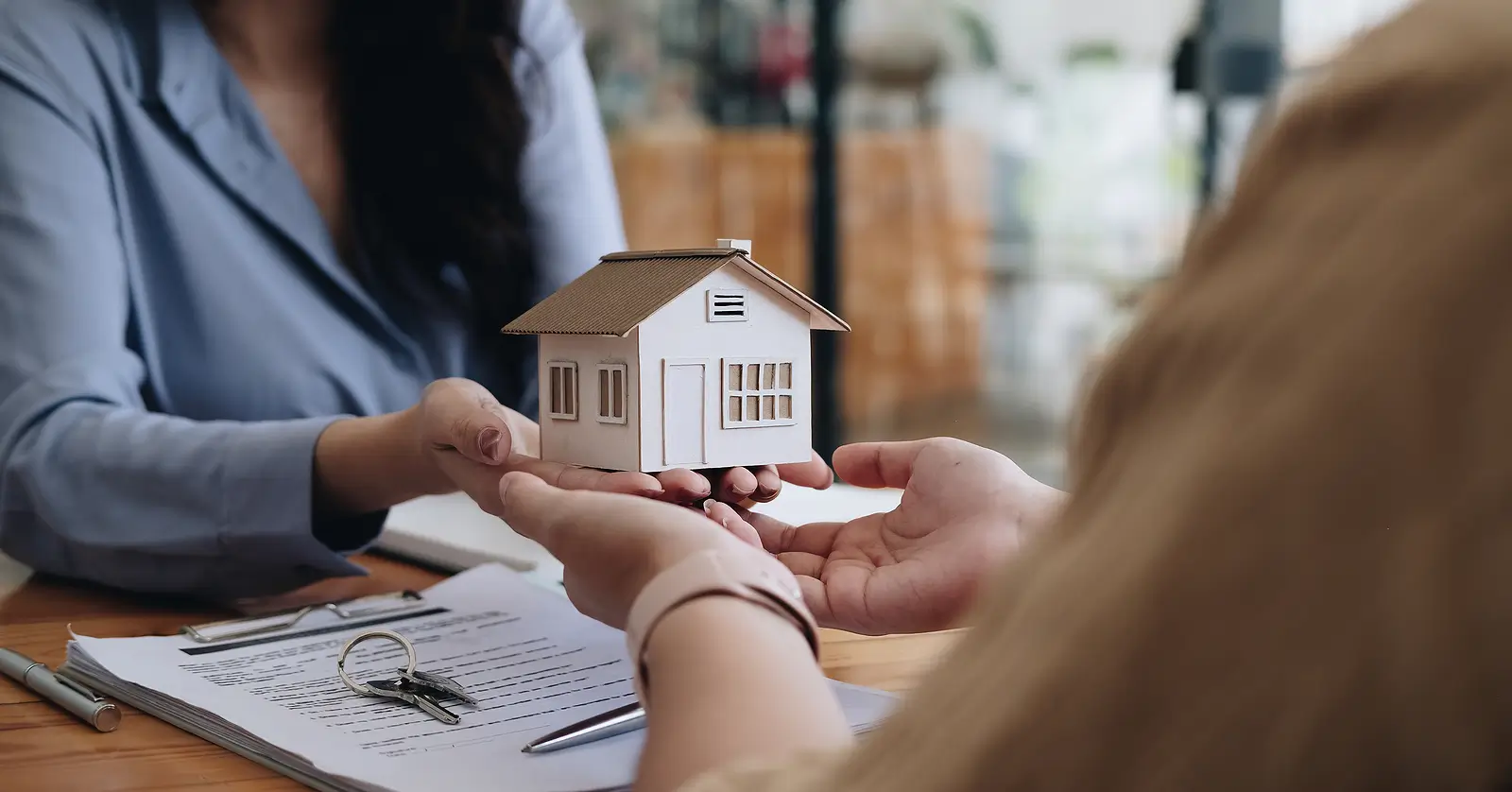 Learn what a property management company does before signing